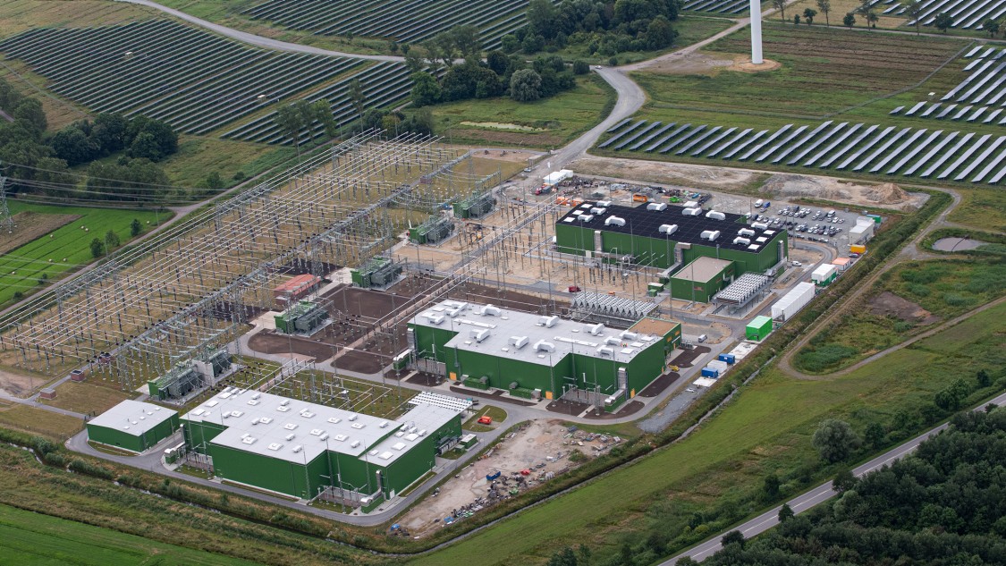 High-voltage direct current (HVDC) | Portfolio | Siemens Energy Global
